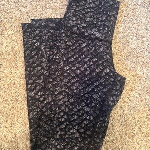 Lululemon Black and Gray leggings